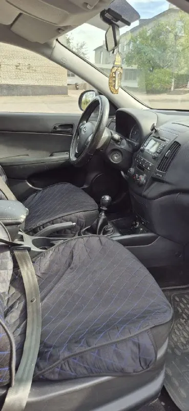 Продам свой авто hyundai ай30 2009 года. Двигатель 1.4 109 л. С. Кондиционер подогрев передних сидений сигнализация с автозапуском. Авто находится в шахтерске. Цена 650тыс рублей. Тел +79496189730
📞 Звоните: +7(949)6189730 - фотография - 4