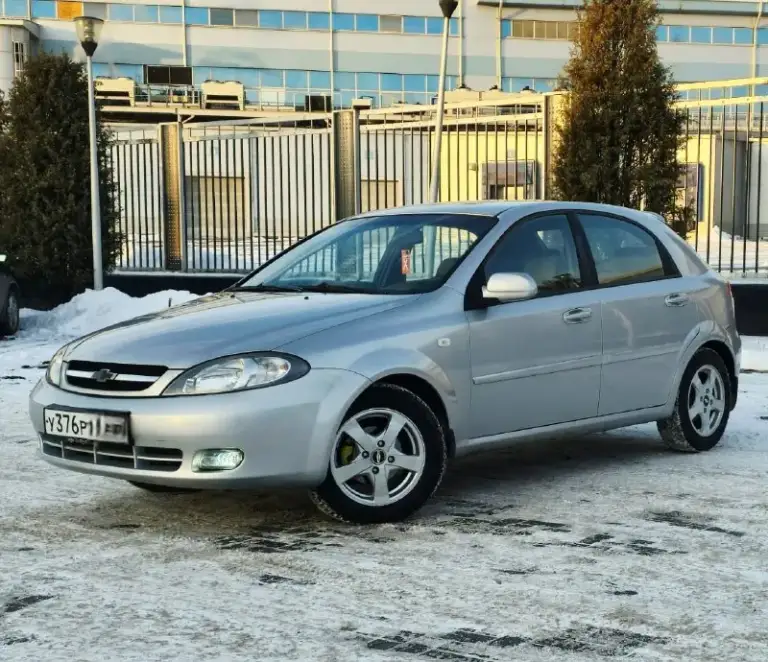 Продам. Красивый, надежный, вместительный chevrolet lacetti.
Год выпуска 2009,
Пробег 206000 км. Родной не скручен не смотан подтверждённый любые проверки с вашей стороны приветствуются
Мкпп 5-ступенчатая механика.
Г. Донецк.
Тел. +79494491943. Если не дозвонились, на этом номере есть telegram.
Авто в хорошем.
Состояние как внешнее, так и техническое без гнили, коррозии и ржавчины. Остекление заводское, в том числе и лобовое, в дтп не участвовала, в родном окрасе (только косметика). Все швы и герметики заводские. Не одна деталь не один болтик не крутился,
Техническое состояние без нареканий. Подвеска обслужена. Масла фильтра все жидкости заменены.
Мотор работает как швейцарские часы.
Салон целый чистый и опрятный комплектация:
Полный электропакет.
Кондиционер
(Холодит как сумасшедший), abs, srs airbag гидроусилитель руля электроподъемники всех стекол с давотчиками электрозеркала с подогревом
Led-противотуманки корректор фар центральный замок сигнализацыя sheriff с обратной связью
Г. Донецк
Цена 550.000 торг - фотография - 2