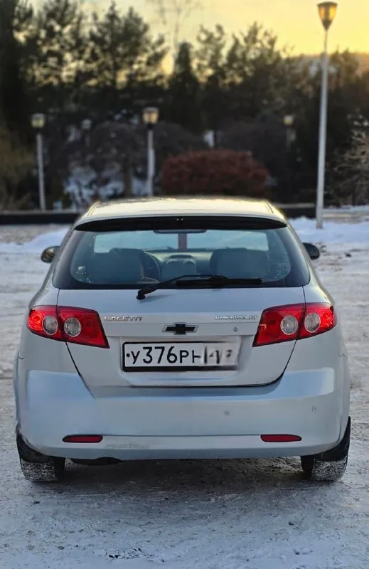 Продам. Красивый, надежный, вместительный chevrolet lacetti.
Год выпуска 2009,
Пробег 206000 км. Родной не скручен не смотан подтверждённый любые проверки с вашей стороны приветствуются
Мкпп 5-ступенчатая механика.
Г. Донецк.
Тел. +79494491943. Если не дозвонились, на этом номере есть telegram.
Авто в хорошем.
Состояние как внешнее, так и техническое без гнили, коррозии и ржавчины. Остекление заводское, в том числе и лобовое, в дтп не участвовала, в родном окрасе (только косметика). Все швы и герметики заводские. Не одна деталь не один болтик не крутился,
Техническое состояние без нареканий. Подвеска обслужена. Масла фильтра все жидкости заменены.
Мотор работает как швейцарские часы.
Салон целый чистый и опрятный комплектация:
Полный электропакет.
Кондиционер
(Холодит как сумасшедший), abs, srs airbag гидроусилитель руля электроподъемники всех стекол с давотчиками электрозеркала с подогревом
Led-противотуманки корректор фар центральный замок сигнализацыя sheriff с обратной связью
Г. Донецк
Цена 550.000 торг - фотография - 4