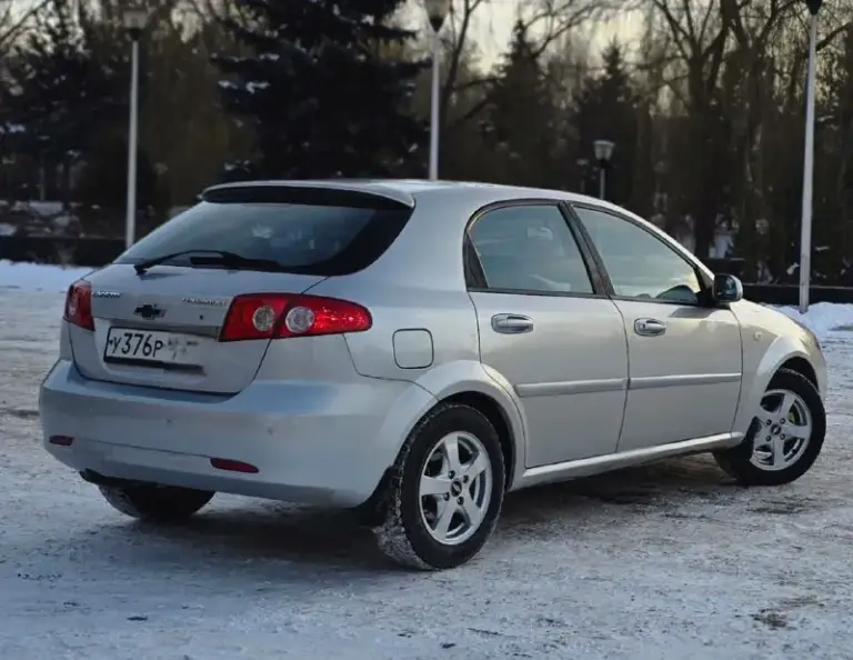 Продам. Красивый, надежный, вместительный chevrolet lacetti.
Год выпуска 2009,
Пробег 206000 км. Родной не скручен не смотан подтверждённый любые проверки с вашей стороны приветствуются
Мкпп 5-ступенчатая механика.
Г. Донецк.
Тел. +79494491943. Если не дозвонились, на этом номере есть telegram.
Авто в хорошем.
Состояние как внешнее, так и техническое без гнили, коррозии и ржавчины. Остекление заводское, в том числе и лобовое, в дтп не участвовала, в родном окрасе (только косметика). Все швы и герметики заводские. Не одна деталь не один болтик не крутился,
Техническое состояние без нареканий. Подвеска обслужена. Масла фильтра все жидкости заменены.
Мотор работает как швейцарские часы.
Салон целый чистый и опрятный комплектация:
Полный электропакет.
Кондиционер
(Холодит как сумасшедший), abs, srs airbag гидроусилитель руля электроподъемники всех стекол с давотчиками электрозеркала с подогревом
Led-противотуманки корректор фар центральный замок сигнализацыя sheriff с обратной связью
Г. Донецк
Цена 550.000 торг - фотография - 6