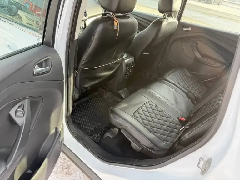 Ford kuga 2013 года, бензиновый двигатель 1.6, механическая коробка передач. Всего два собственника в одной семье. Подтвержденный оригинальный пробег — 168 000 км. Состояние отличное: все стекла заводские, включая лобовое, кузов оцинкован. Двигатель работает ровно, без посторонних шумов и ошибок, коробка передач переключается плавно, ходовая часть не стучит. Полный комплект ключей и сервисная книга. Автомобиль полностью обслужен.
Все документы в порядке!
Продажа с полным оформлением!
Находится в донецке.
Цена — 950 000 рублей. Телефон для связи: +79493710826 (telegram). Можем отправить все данные по автомобилю - фотография - 10