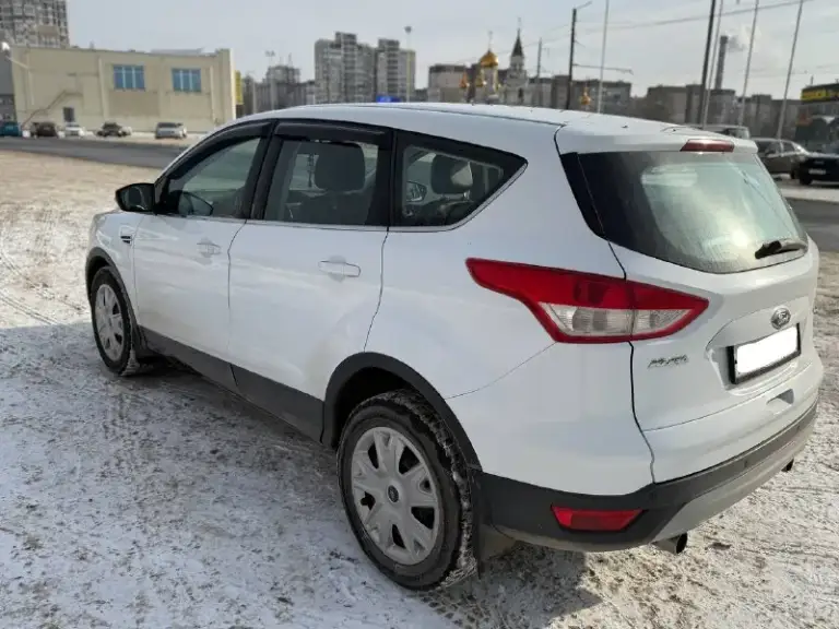 Ford kuga 2013 года, бензиновый двигатель 1.6, механическая коробка передач. Всего два собственника в одной семье. Подтвержденный оригинальный пробег — 168 000 км. Состояние отличное: все стекла заводские, включая лобовое, кузов оцинкован. Двигатель работает ровно, без посторонних шумов и ошибок, коробка передач переключается плавно, ходовая часть не стучит. Полный комплект ключей и сервисная книга. Автомобиль полностью обслужен.
Все документы в порядке!
Продажа с полным оформлением!
Находится в донецке.
Цена — 950 000 рублей. Телефон для связи: +79493710826 (telegram). Можем отправить все данные по автомобилю - фотография - 4