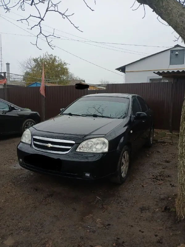 🚘Продаётся автомобиль 🚘
Chevrolet лачетти 1.4
Авто в хорошем состоянии, ничего не стучит
Год выпуска-конец 2007
Пробег-199 тысяч
Бензин
Учёт на мне, я собственник. 3 по счету
Установлен новый ремень грм-прошел на нем всего лишь 1.200км, новый ремень генератора. Установлены новые стойки стабилизатора-это единственное что нуждалось в замене
Новые колодки
Коробка 5-ти ступка, переключает без хруста.
Комплектация: подогрев зеркал и заднего стекла, электро регулировка зеркал, установлена хорошая магнитола андроид, установлены led лампы ближнего и дальнего света. Установлены хорошие противотуменные led фары
В комплекте идут новые диски. Были купленные в конце лета отъездил на них немного. Новая зимняя резина
Цена:720.000р торг у капота.
+7(949)-454-05-76
Либо тг @meetenv
📲 Tg: @meetenok
📞 Звоните: +7(949)4540576 - фотография - 1