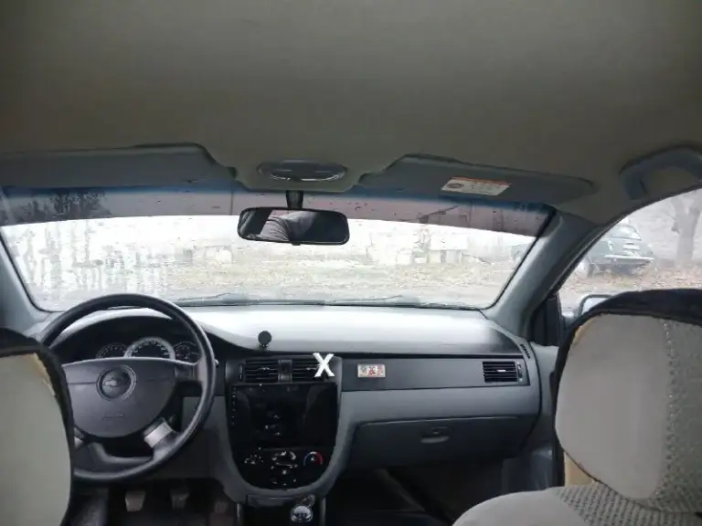 🚘Продаётся автомобиль 🚘
Chevrolet лачетти 1.4
Авто в хорошем состоянии, ничего не стучит
Год выпуска-конец 2007
Пробег-199 тысяч
Бензин
Учёт на мне, я собственник. 3 по счету
Установлен новый ремень грм-прошел на нем всего лишь 1.200км, новый ремень генератора. Установлены новые стойки стабилизатора-это единственное что нуждалось в замене
Новые колодки
Коробка 5-ти ступка, переключает без хруста.
Комплектация: подогрев зеркал и заднего стекла, электро регулировка зеркал, установлена хорошая магнитола андроид, установлены led лампы ближнего и дальнего света. Установлены хорошие противотуменные led фары
В комплекте идут новые диски. Были купленные в конце лета отъездил на них немного. Новая зимняя резина
Цена:720.000р торг у капота.
+7(949)-454-05-76
Либо тг @meetenv
📲 Tg: @meetenok
📞 Звоните: +7(949)4540576 - фотография - 4