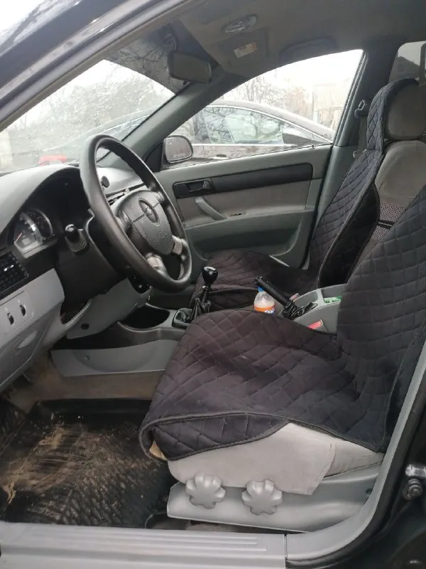 🚘Продаётся автомобиль 🚘
Chevrolet лачетти 1.4
Авто в хорошем состоянии, ничего не стучит
Год выпуска-конец 2007
Пробег-199 тысяч
Бензин
Учёт на мне, я собственник. 3 по счету
Установлен новый ремень грм-прошел на нем всего лишь 1.200км, новый ремень генератора. Установлены новые стойки стабилизатора-это единственное что нуждалось в замене
Новые колодки
Коробка 5-ти ступка, переключает без хруста.
Комплектация: подогрев зеркал и заднего стекла, электро регулировка зеркал, установлена хорошая магнитола андроид, установлены led лампы ближнего и дальнего света. Установлены хорошие противотуменные led фары
В комплекте идут новые диски. Были купленные в конце лета отъездил на них немного. Новая зимняя резина
Цена:720.000р торг у капота.
+7(949)-454-05-76
Либо тг @meetenv
📲 Tg: @meetenok
📞 Звоните: +7(949)4540576 - фотография - 5