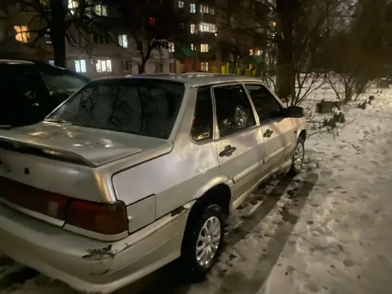Ваз 2115 2005г 1,5л 110к! Отличный поджопник за свои деньги двигатель в хорошем состоянии ходовка на 4, лкп на 3, салон 4+. Машинка каждый день на ходу. Срочных вложений не требует! Сел поехал! По документам все кристально чисто! Постоянный 180 учет! Дкп стс птс! Вин номер могу скинуть реальному покупателю для проверки! Резина спереди зима, сзади докатка. Макеевка +79495294055 110 000₽!!!!
📞 Звоните: +7(949)5294055 - фотография - 6