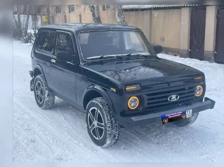 Продам ваз нива
2007 Года выпуска с гуром
Автомобиль в очень хорошем состоянии.
Ходовая часть отрабатывает идеально.
Днище и пороги без дыр и корозии.
Двигатель, коробка, раздатка-работают без нареканий, не дымит не троит, все включается, не выбивает. Пяти ступенчатая кпп. Мосты не воют, без вибрации.
Документы в полном порядке
Место осмотра харцызск
Цена 425т. Р
Номер для связи
+79496994520
Номер telegram, whatsapp - фотография - 1