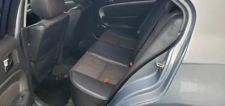 Продам chevrolet эпику 2012 год механика 2 литра самый надежный двигатель и коробка беспроблемный пробег 185.000. Машина в идеальном состоянии в родном окрасе за исключением 1 крыла косметика без дтп машина без ржавчины без жучков и прочих недостатков стекла вокруг заводские двигатель коробка ходовая всё в отличном состоянии машина обслужена без вложений 2 комплекта резины 2 ключа с автозапуском и многое другое документы хрустально чистые остальная информация по телефону цена 700.000 тор. Т +79494932503
+79490036029
📞 Звоните: +7(949)4932503 - фотография - 9