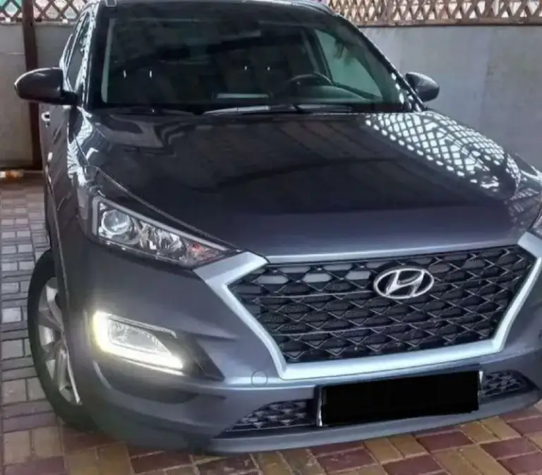 Продам. Кроссовер
Hyundai tucson рейсталинг поколение |||2018г. В
Эксплуатация с 2019 года
Двигатель 2.0 бензин
Коробка автоматическая
Пробег родной 162тыс км.
Автомобиль в идеальном состоянии.
Без вложений.
Кузов весь в отличном состоянии.
Стёкла все оригинальные.
Пред максимальная комплектация,
Ухоженный тканевый салон,
Датчики света, дождя,
Подогревы всех сидений,
Подогрев зеркал и стекл,
Подогрев руля, мульти руль,
Полный электропакет,
Carplay мультимедиа,
Блютус громкая связь,
Сигнализация
Star laine, автозапуск.
Новые зимние шины,
И очень многое другое !
Цена.1950т. Р
С документами полный порядок, осмотр г. Макеевка +79498000450
📲 Tg: @relaks2018
📞 Звоните: +7(949)8000450 - фотография - 1