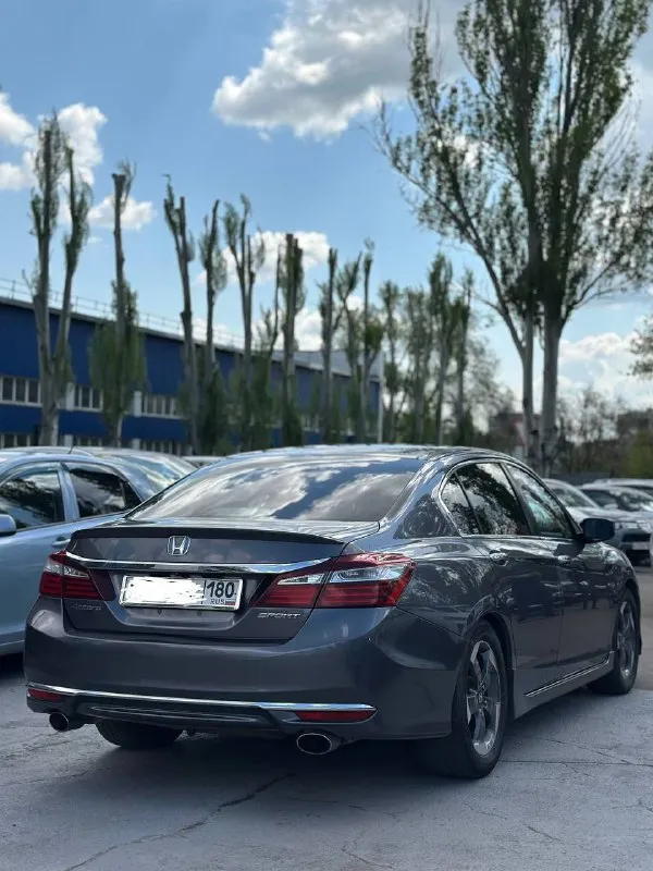 Honda аккорд 9 рестайлинг.
2.4 Вариатор, 11/2015 г. В. По vin 2016.
Пробег 150 тыс. Км.
Автомобиль в хорошем состоянии, гаражное хранение, обслужен, замена масла в двс каждые 7500 км. , регулировка клапанов каждые 40 т. Км. , замена масла в вариаторе каждые 40 т. Км.
Макеевка/донецк.
Цена: 1650000
+79493271634
📞 Звоните: +7(949)3271634 - фотография - 3