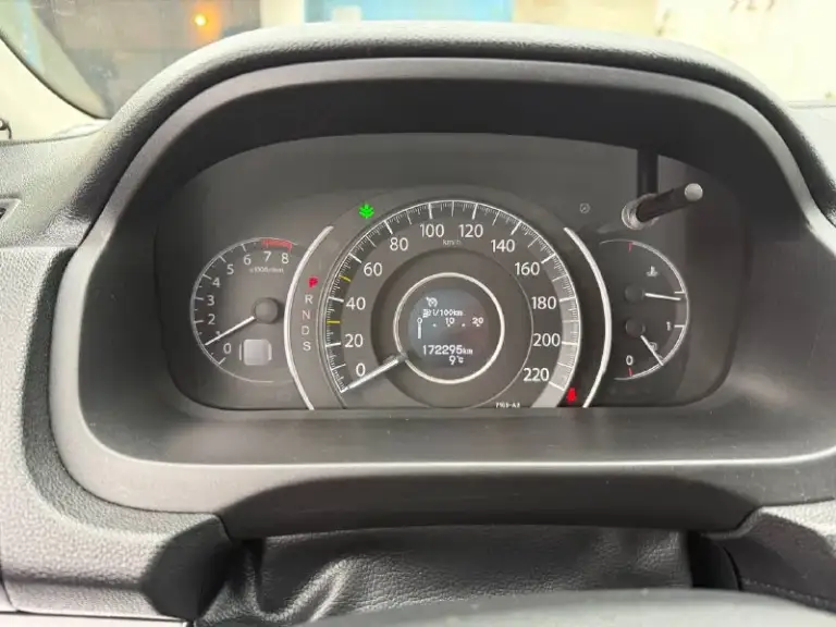 Продам
Автомобиль honda cr-v 4 2.4 cvt, 2015, 173 000 км
Своевременно обслуживался. Есть сервисная книжка (авто с официального дилера). Оригинальный птс. Не участвовал в дтп. В салоне не курили. Летняя и зимняя резина в комплекте. Передняя часть авто в бронепленке, сигнализация, заменена штатная магнитола на андроид, передняя и задняя камеры. Полный комплект ключей и документов. Обмен не интересует. Возможен торг при осмотре.
Телефон для связи +79493334188, телеграмм.
Посмотреть можно в донецке калининский район.
📞 Звоните: +7(949)3334188 - фотография - 1