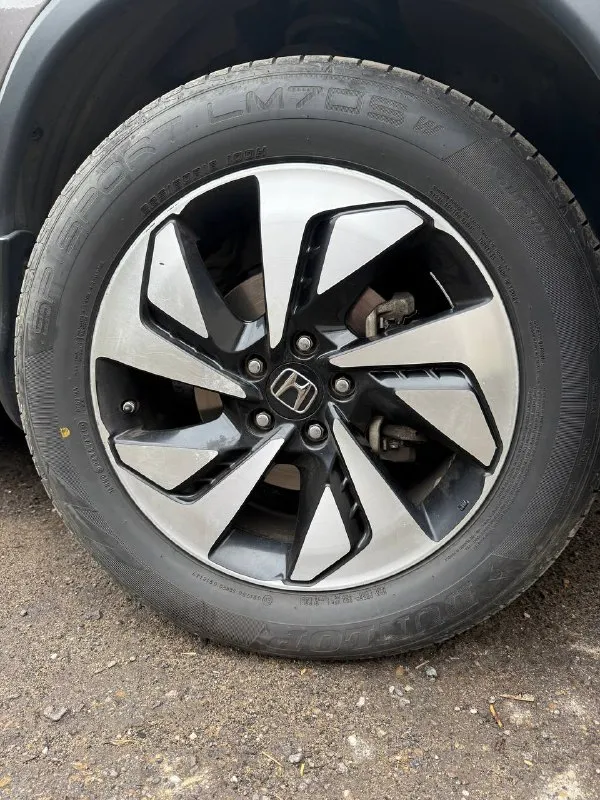 Продам
Автомобиль honda cr-v 4 2.4 cvt, 2015, 173 000 км
Своевременно обслуживался. Есть сервисная книжка (авто с официального дилера). Оригинальный птс. Не участвовал в дтп. В салоне не курили. Летняя и зимняя резина в комплекте. Передняя часть авто в бронепленке, сигнализация, заменена штатная магнитола на андроид, передняя и задняя камеры. Полный комплект ключей и документов. Обмен не интересует. Возможен торг при осмотре.
Телефон для связи +79493334188, телеграмм.
Посмотреть можно в донецке калининский район.
📞 Звоните: +7(949)3334188 - фотография - 3