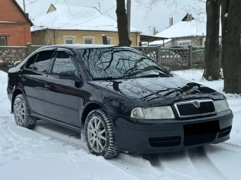 Продам skoda octavia tour 2007 1.6
Автомобиль в отличном состоянии без дефектов (гнили, коррозии, ржавчин. )
Двигатель работает отлично не дымит не троит
Коробка без нареканий
Ходовая часть вся перебрана без вложений
Днище пороги абсолютно целое без дыр и тд.
По электрике работает все.
Без дтп.
Комплектация:кондиционер, усилитель руля (гур), центральный замок, остекление все родные,
Птс оригинал, электрорегулируемые зеркала, обогрев зеркал, передние электростеклоподъёмники, подогрев сидений,
Регулировка рулевой колонки, регулировка сидений по высоте, андроид магнитола хорошая акустика aux bluetooth, очень вместительный багажник, подушка безопасности airbag, зимняя резина в комплекте, сервисные книги, остальные вопросы по телефону, возможно продажа в кредит.
Переоформление по дкп или в мрэо.
Цена:585.000
+79494401992
+79494501154
.
📞 Звоните: +7(949)4401992 - фотография - 2