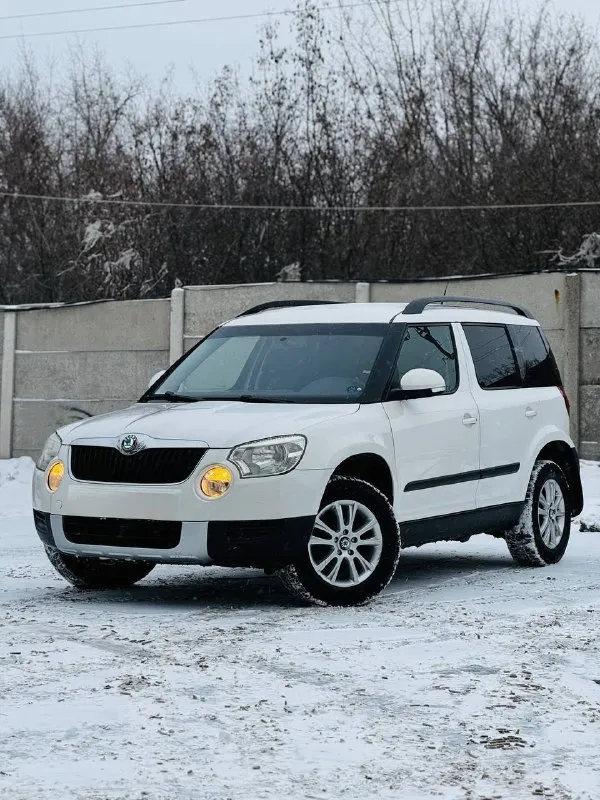 Skoda yeti 1.2 tsi at 2010 г. В.
Компакт-кроссовер в идеальнейшем состоянии
Пробег 139 тыс. Км подтвержденный автотекой
Салон как в новом авто!!!
За весь период 2 владельца
В хорошей комплектации
-Подогрев сидений/зеркал/форсунок омывателя
-Однозонный климат-контроль
-Хорошая штатная акустика 8 динамиков
-Задний ряд сидений-трансформер
-Два комплекта ключей
-Хорошая зимняя резина r16
-Комплект новой летней резины r16 nokian
По авто сделано очень большое то масло/фильтра замена осн. Радиатора/радиатора печки, термостата и всех жидкостей!!!
Автомобиль полностью готов к долгой, без проблемной эксплуатации!!!
Торг у капота!!!
Цена 895 тыс. Руб
+79493811593
+79495082418 - фотография - 2