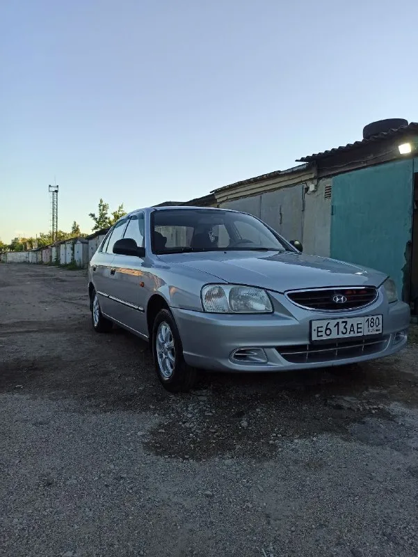 Продаётся hyundai accent 2006 года выпуска.
Автомобиль в хорошем техническом состоянии, обслуживался регулярно.
Год выпуска: 2006
Пробег: 269 000 км
Двигатель обслужен, масло ест ~1 литр от замены до замены
Техническое состояние и обслуживание:
Вся ходовая часть заменена (kayaba)
Новая помпа
Новый антифриз
Новый ремень грм
Новые гидрокомпенсаторы
Новая клапанная крышка
Новая цепь и успокоитель цепи
Новые свечи и бронепровода
Тормоза по кругу новые
Цилиндры новые
Один суппорт новый, второй полностью перебран
Все жидкости заменены.
Новый насос гур
Все 4 подушки двигателя — новые
Комплектация:
Гур
Кондиционер
Электростеклоподъёмники (все)
Электрорегулировка зеркал с подогревом
Магнитола sony (usb / aux / bluetooth)
4 Колонки
Возможна передача сигнализации с автозапуском 
Резина:
2 Комплекта резины
Один комплект — новый
Кузов:
Задние арки — под сварку
Кобылки порогов — под ремонт
Автомобиль на ходу, вложений по технике не требует
📲 Tg: @wariokl
📞 Звоните: +7(949)3173970 - фотография - 1