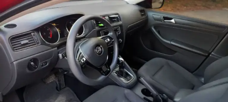 Срочно продам volkswagen jetta, 2016 года. Объем 1,4, кпп - автомат 6-ти ступенчатый, обычный, не dsg, цена 1,140 млн. Руб. , торг. Пробег 114 тыс. Км. Салон в хорошем состоянии, кондиционер, камера заднего вида, авто очень экономичен, электростеклоподъемники, подогрев заднего стекла, магнитола, комплект летней резины, детально по телефону +79493202480, +79493560528
📞 Звоните: +7(949)3202480 - фотография - 7