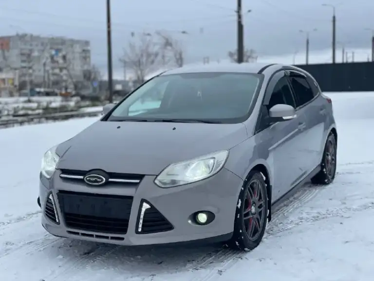 Продам ford focus 3
Год выпуска 2011
Эксплуатация с 2012
У автомобиля была бережная эксплуатация
Коробка робот 6 ст
Родной пробег 226.000
По кузову в отличном состоянии
Зоны риска в броне пленке
Автомобиль в отличном состоянии
Как внешне так и технически
Двигатель 1.6 в отличном состоянии
Не дымит не троит тяга отличная
Коробка в идеальном состоянии без пинков без задержки в переключении коробка обслужена
Ходовая отличная
Не стучит не гремит дорогу держит отлично
По кузову в прекрасном состоянии рыжиков гнили впятин нет кузов выглядит как на фото
Комплектация
Роботизированая коробка
Кондиционер
Эур
Стеклоподъемники
Подогрев зеркал
Подогрев сидений
Обогрев заднего стекла
Заводская мультимедиа
Мультируль
Крузиз контроль
Лед лампы
Диски r17 на хорошей резине
По автомобилю вложений нет сел и поехал
Все остальные интересующися вопросы по телефону
Цена 750.000₽ хороший торг у капота
Город 🌆 осмотра мариуполь
+794
📲 Tg:.
📞 Звоните: +7(949)1007492 - фотография - 1