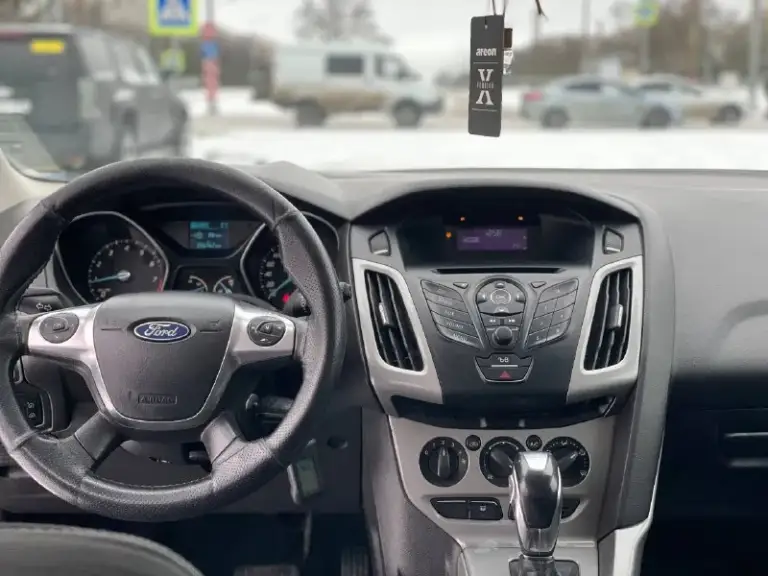 Продам ford focus 3
Год выпуска 2011
Эксплуатация с 2012
У автомобиля была бережная эксплуатация
Коробка робот 6 ст
Родной пробег 226.000
По кузову в отличном состоянии
Зоны риска в броне пленке
Автомобиль в отличном состоянии
Как внешне так и технически
Двигатель 1.6 в отличном состоянии
Не дымит не троит тяга отличная
Коробка в идеальном состоянии без пинков без задержки в переключении коробка обслужена
Ходовая отличная
Не стучит не гремит дорогу держит отлично
По кузову в прекрасном состоянии рыжиков гнили впятин нет кузов выглядит как на фото
Комплектация
Роботизированая коробка
Кондиционер
Эур
Стеклоподъемники
Подогрев зеркал
Подогрев сидений
Обогрев заднего стекла
Заводская мультимедиа
Мультируль
Крузиз контроль
Лед лампы
Диски r17 на хорошей резине
По автомобилю вложений нет сел и поехал
Все остальные интересующися вопросы по телефону
Цена 750.000₽ хороший торг у капота
Город 🌆 осмотра мариуполь
+794
📲 Tg:.
📞 Звоните: +7(949)1007492 - фотография - 10