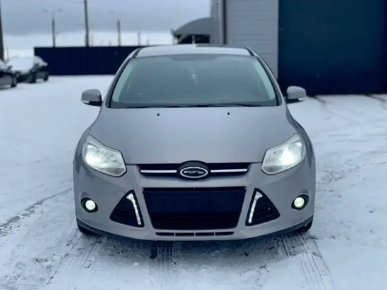 Продам ford focus 3
Год выпуска 2011
Эксплуатация с 2012
У автомобиля была бережная эксплуатация
Коробка робот 6 ст
Родной пробег 226.000
По кузову в отличном состоянии
Зоны риска в броне пленке
Автомобиль в отличном состоянии
Как внешне так и технически
Двигатель 1.6 в отличном состоянии
Не дымит не троит тяга отличная
Коробка в идеальном состоянии без пинков без задержки в переключении коробка обслужена
Ходовая отличная
Не стучит не гремит дорогу держит отлично
По кузову в прекрасном состоянии рыжиков гнили впятин нет кузов выглядит как на фото
Комплектация
Роботизированая коробка
Кондиционер
Эур
Стеклоподъемники
Подогрев зеркал
Подогрев сидений
Обогрев заднего стекла
Заводская мультимедиа
Мультируль
Крузиз контроль
Лед лампы
Диски r17 на хорошей резине
По автомобилю вложений нет сел и поехал
Все остальные интересующися вопросы по телефону
Цена 750.000₽ хороший торг у капота
Город 🌆 осмотра мариуполь
+794
📲 Tg:.
📞 Звоните: +7(949)1007492 - фотография - 2