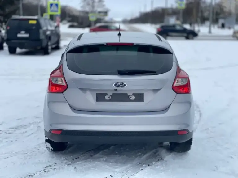 Продам ford focus 3
Год выпуска 2011
Эксплуатация с 2012
У автомобиля была бережная эксплуатация
Коробка робот 6 ст
Родной пробег 226.000
По кузову в отличном состоянии
Зоны риска в броне пленке
Автомобиль в отличном состоянии
Как внешне так и технически
Двигатель 1.6 в отличном состоянии
Не дымит не троит тяга отличная
Коробка в идеальном состоянии без пинков без задержки в переключении коробка обслужена
Ходовая отличная
Не стучит не гремит дорогу держит отлично
По кузову в прекрасном состоянии рыжиков гнили впятин нет кузов выглядит как на фото
Комплектация
Роботизированая коробка
Кондиционер
Эур
Стеклоподъемники
Подогрев зеркал
Подогрев сидений
Обогрев заднего стекла
Заводская мультимедиа
Мультируль
Крузиз контроль
Лед лампы
Диски r17 на хорошей резине
По автомобилю вложений нет сел и поехал
Все остальные интересующися вопросы по телефону
Цена 750.000₽ хороший торг у капота
Город 🌆 осмотра мариуполь
+794
📲 Tg:.
📞 Звоните: +7(949)1007492 - фотография - 5