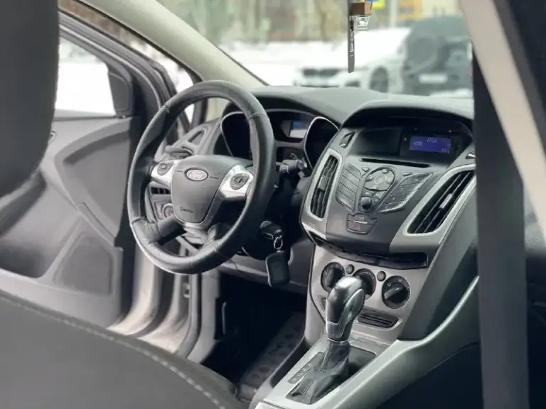 Продам ford focus 3
Год выпуска 2011
Эксплуатация с 2012
У автомобиля была бережная эксплуатация
Коробка робот 6 ст
Родной пробег 226.000
По кузову в отличном состоянии
Зоны риска в броне пленке
Автомобиль в отличном состоянии
Как внешне так и технически
Двигатель 1.6 в отличном состоянии
Не дымит не троит тяга отличная
Коробка в идеальном состоянии без пинков без задержки в переключении коробка обслужена
Ходовая отличная
Не стучит не гремит дорогу держит отлично
По кузову в прекрасном состоянии рыжиков гнили впятин нет кузов выглядит как на фото
Комплектация
Роботизированая коробка
Кондиционер
Эур
Стеклоподъемники
Подогрев зеркал
Подогрев сидений
Обогрев заднего стекла
Заводская мультимедиа
Мультируль
Крузиз контроль
Лед лампы
Диски r17 на хорошей резине
По автомобилю вложений нет сел и поехал
Все остальные интересующися вопросы по телефону
Цена 750.000₽ хороший торг у капота
Город 🌆 осмотра мариуполь
+794
📲 Tg:.
📞 Звоните: +7(949)1007492 - фотография - 9