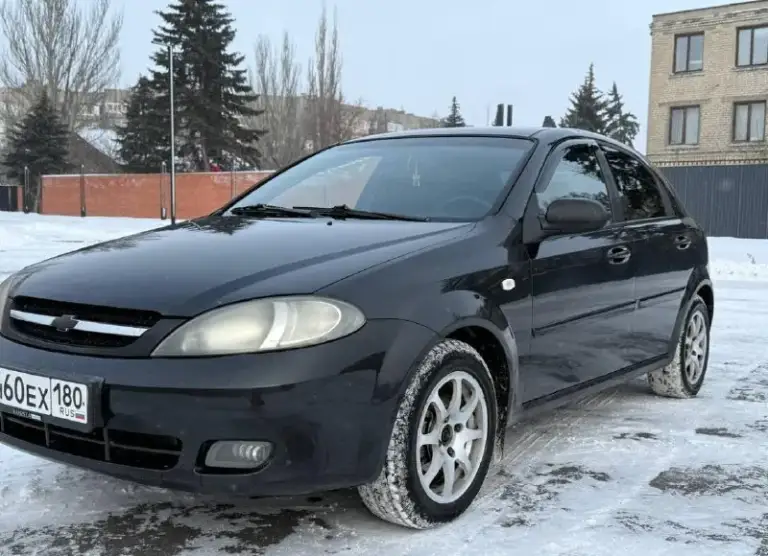 Chevrolet lacetti 1.4 мт

Цена: 485 000
Город: донецк
Год выпуска: 2008
Пробег: 250 000км
Двигатель: 1.4
Топливо: бензин
Кпп: механика
Собственник: да
Телефон: +79493084655 (тг на этом же номере, могут быть проблемы со связью)

На 200 000км была капиталка.
Техническое состояние отличное.
Днище и пороги на месте и обработаны.
Кондиционер заправлен.
Парктроники.
Шумоизоляция дверей.
2 Din магнитола с bluetooth
2 Комплекта резины. - фотография - 2