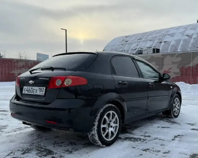 Chevrolet lacetti 1.4 мт

Цена: 485 000
Город: донецк
Год выпуска: 2008
Пробег: 250 000км
Двигатель: 1.4
Топливо: бензин
Кпп: механика
Собственник: да
Телефон: +79493084655 (тг на этом же номере, могут быть проблемы со связью)

На 200 000км была капиталка.
Техническое состояние отличное.
Днище и пороги на месте и обработаны.
Кондиционер заправлен.
Парктроники.
Шумоизоляция дверей.
2 Din магнитола с bluetooth
2 Комплекта резины. - фотография - 4