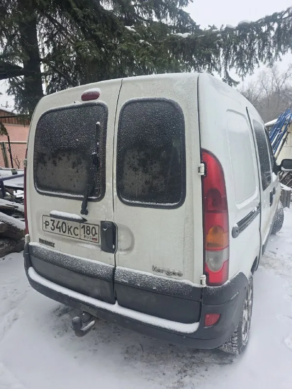 Продам renault kangoo 2004г дизель.
Пробег 409300км
Срочная продажа. От собственника, один владелец. Два комплекта резины - новая зимняя не проехала и 1000км.
Двигатель после кап ремонта. Сумма за ремонт мотора 215тыс. Руб. Есть чеки на запчасти и работу. По факту двигатель с нулевым пробегом.
Продавать не планировали. Причина - нужны деньги на лечение.
Техосмотр пройден, можно сразу ехать в мрэо и ставить на учёт.
Могу присутствовать в мрэо.
Стоимость - 330 000руб.
Торг при осмотре.

Все вопросы по телефону: +79493268997 - фотография - 3