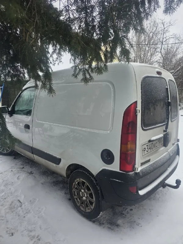 Продам renault kangoo 2004г дизель.
Пробег 409300км
Срочная продажа. От собственника, один владелец. Два комплекта резины - новая зимняя не проехала и 1000км.
Двигатель после кап ремонта. Сумма за ремонт мотора 215тыс. Руб. Есть чеки на запчасти и работу. По факту двигатель с нулевым пробегом.
Продавать не планировали. Причина - нужны деньги на лечение.
Техосмотр пройден, можно сразу ехать в мрэо и ставить на учёт.
Могу присутствовать в мрэо.
Стоимость - 330 000руб.
Торг при осмотре.

Все вопросы по телефону: +79493268997 - фотография - 4