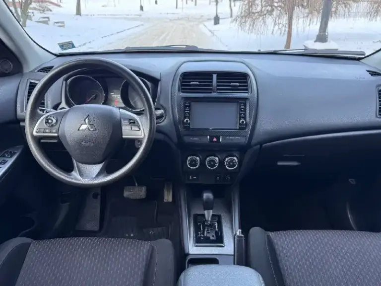 Mitsubishi asx 2019
Продам авто в отличном состоянии, 65 т км
2019 Год, 2.0 бензин, автомат, климат-контроль, круиз-контроль, зимняя резина.
Авто обслужено, с документами порядок
Цена 1 млн 650 т рублей, торг, обмен
+79493145500
📞 Звоните: +7(949)3145500 - фотография - 9