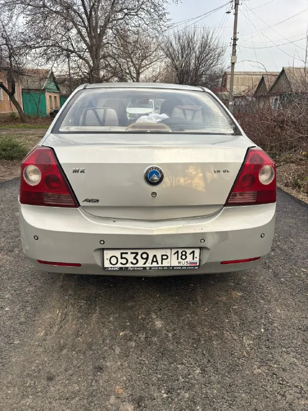 Продаю geely mk 2010 год, 1,6 мотор,
Пробег 97.000 км
Продаю свой авто, птс оригинал, машина была у отца, теперь у меня, продаю в связи с покупкой более нового авто, не битая, но, как зачастую бывает, есть по лкп моменты, на езду не влияют, гнили нет! Все на фото видно, хороший торг на это!
Луганск, южные квартала! Звоните или пишите, все расскажем и покажем. Машина хорошая рабочая лошадка, не подводила, все расходники во время менялись, стоит уже зимняя резина!
+79591416993 Владимир
Цена 350.000₽ торг у капота
Звоните все расскажем и покажем.
📞 Звоните: +7(959)1416993 - фотография - 2