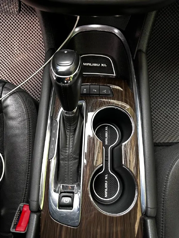 Chevrolet malibu (2020) premier. 2t ( 251л. С). Собственник, не перекуп. Владею автомобилем уже два года.
Машина полностью обслужена, родной пробег 188.000 км.
Замена масел/фильтров каждые 5-6 тысяч км.
Максимальная комплектация:
- Кожаный салон
- Камера заднего вида
- Датчик света
- Датчик дождя
- Парктроники
- Сенсорный дисплей ( carplay / android auto )
- Подогрев передних / задних сидений
- Подогрев руля
- Панорама ( электр. )
Любые проверки за ваш счет.
Территориально: г. Макеевка +79528177321 ( telegram / what’s app )
Цена: 2.300.000 руб.
📞 Звоните: +7(952)8177321 - фотография - 5