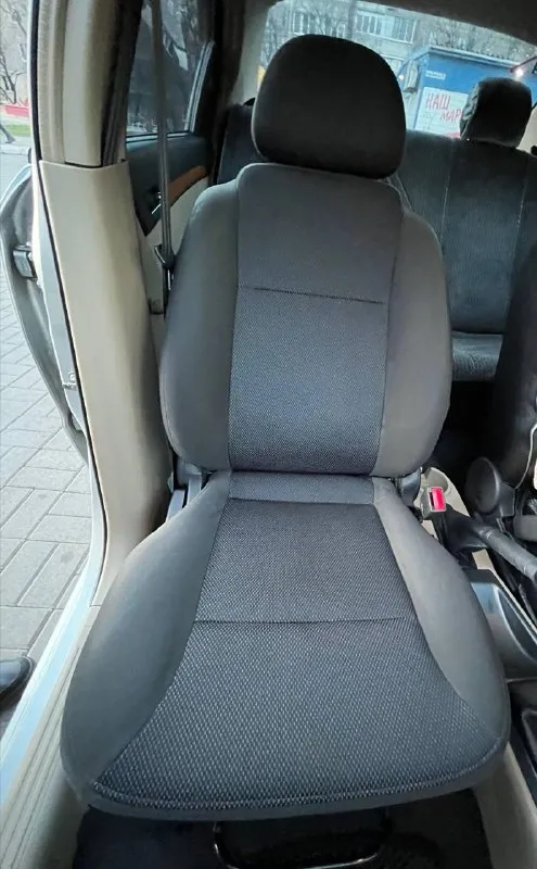 Цена - 600 000, торг.
Телефон +7 (949) 456-49-91
Продам chevrolet aveo ( chevrolet авео), 1.6 л. В хорошем состоянии.
Машина 2008 года выпуска, куплена новой в 2009 году в салоне. Родной пробег 113 тыс. Км. Один хозяин! В одной семье, все время хранится в гараже, обслужена (подходит замена сцепления), летом перебиралась подвеска (с этого времени проехала 5 тыс. Км. ), замена масла каждые 7-8 тыс. Км. (пробег за год), масло от замены до замены не ест.
Без обременений, залогов и прочего, ездили аккуратно.
В машине есть кондиционер, гидроусилитель руля, подушки безопасности, abs (работает отлично), передние электростеклоподъемники, магнитола, запаска.
Установлен газ (на месте запаски), вписан в стс, на машине покрышки зимние triangle snow lion (185/65/14).
Комплект летней резины kumho ecowing
Ржавчины ноль, эксплуатировалась аккуратно. Состояние салона практически как у новой, можно сделать химчистку дверных карт (никто не курил), сидения в идеале (постоянно под чехлами). До
📞 Звоните: +7(949)4564991 - фотография - 9