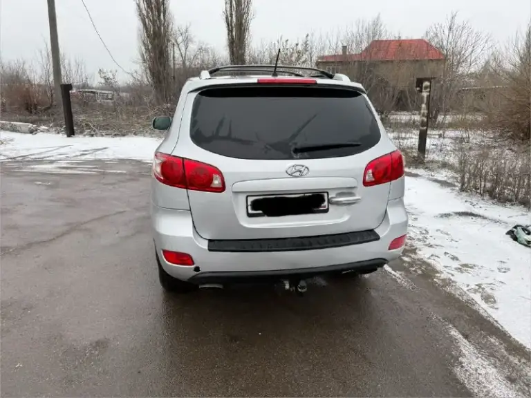 Hyundai santa fe. 2008г 2.2дизель автомат. Машина в максимальной комплектации, в идеальном состоянии как внешне так и технически, кто первый приедет тот и заберет!пробег 182т. К. Цена 1мл 100тр. Г макеевка +79494961061 - фотография - 4