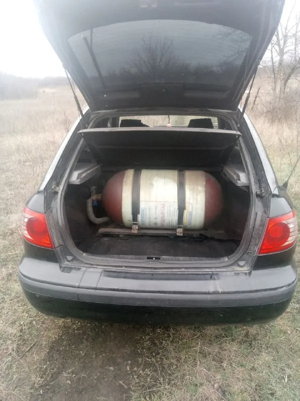 Продам hyundai элантра xd 2004г 1.6 /16v
Гур, кондей(работает исправно) 4 эсп, музыка, очень просторный салон газ-бенз, газ-метан, расход рубль/км, новая зимняя резина r15 документы в полном порядке я хозяин, цена 370т₽торг
Тел. +79493271263 +79494082801;
📲 Tg: @grozzzzzzzz
📞 Звоните: +7(949)3271263 - фотография - 5