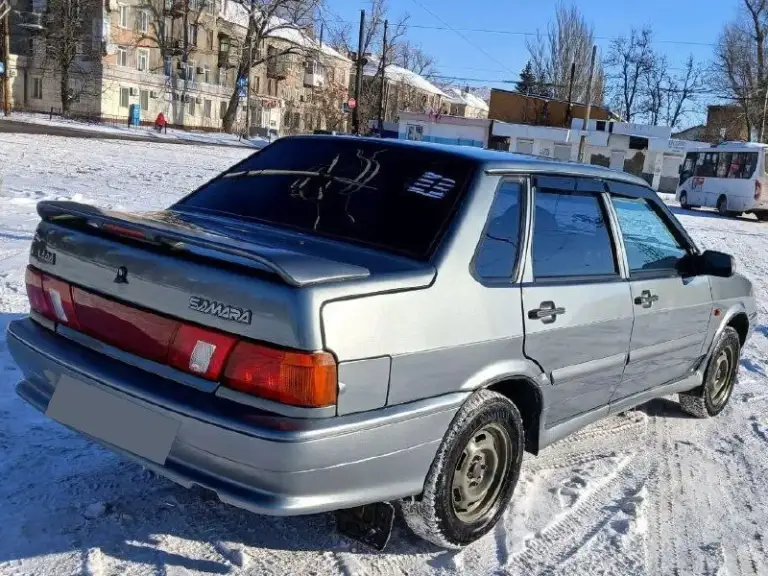 Продам ваз 2115 2012г. В.
Автомобиль в хорошем целом состоянии!
Вложений никаких не требует!
Оригинальный пробег составляет 113 тысяч километров!
Птс оригинал 3хоз.
Зеленая автотека.
Кузов живой!
Без гнилья ржавчины и прочих нюансов!
Авто весь в родном метали!
Все герметики и швы родные!
Остекление родное!
Днище, пороги, стаканы, низа дверей, лонжероны, ниша под запаску, все целое!
Авто не требует сварочных робот!
Техническая часть на 5/5!
Двигатель 8 клапанный!
Шепчет, работает ровно и тихо, без посторонних шумов, масло не берет!
Кпп не разболтана!
Переключается плавно, без каких либо хрустов и вылетов!
Ходовая часть идеал!
Абсолютно без стуков скрипов и прочего!
В ходу очень мягкая и взбитая!
Комплектация люкс:
Эл. Стеклоподъемники,
Электро педаль, подогрев сидений, бортовой компьютер, музыка, двух режимные led туманки, сигнализация, сервисные книжки,
Новая зимняя резина norman.
Оформление в мрэо без трудностей!
Цена 320:000т. Р.
Торг уместен.
Тел: +79490064017 - фотография - 3