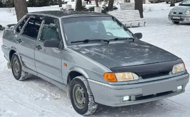 Продам ваз 2115 2012г. В.
Автомобиль в хорошем целом состоянии!
Вложений никаких не требует!
Оригинальный пробег составляет 113 тысяч километров!
Птс оригинал 3хоз.
Зеленая автотека.
Кузов живой!
Без гнилья ржавчины и прочих нюансов!
Авто весь в родном метали!
Все герметики и швы родные!
Остекление родное!
Днище, пороги, стаканы, низа дверей, лонжероны, ниша под запаску, все целое!
Авто не требует сварочных робот!
Техническая часть на 5/5!
Двигатель 8 клапанный!
Шепчет, работает ровно и тихо, без посторонних шумов, масло не берет!
Кпп не разболтана!
Переключается плавно, без каких либо хрустов и вылетов!
Ходовая часть идеал!
Абсолютно без стуков скрипов и прочего!
В ходу очень мягкая и взбитая!
Комплектация люкс:
Эл. Стеклоподъемники,
Электро педаль, подогрев сидений, бортовой компьютер, музыка, двух режимные led туманки, сигнализация, сервисные книжки,
Новая зимняя резина norman.
Цена 320:000т. Р.
Торг
+79490064017 - фотография - 2
