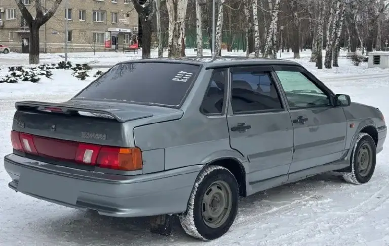Продам ваз 2115 2012г. В.
Автомобиль в хорошем целом состоянии!
Вложений никаких не требует!
Оригинальный пробег составляет 113 тысяч километров!
Птс оригинал 3хоз.
Зеленая автотека.
Кузов живой!
Без гнилья ржавчины и прочих нюансов!
Авто весь в родном метали!
Все герметики и швы родные!
Остекление родное!
Днище, пороги, стаканы, низа дверей, лонжероны, ниша под запаску, все целое!
Авто не требует сварочных робот!
Техническая часть на 5/5!
Двигатель 8 клапанный!
Шепчет, работает ровно и тихо, без посторонних шумов, масло не берет!
Кпп не разболтана!
Переключается плавно, без каких либо хрустов и вылетов!
Ходовая часть идеал!
Абсолютно без стуков скрипов и прочего!
В ходу очень мягкая и взбитая!
Комплектация люкс:
Эл. Стеклоподъемники,
Электро педаль, подогрев сидений, бортовой компьютер, музыка, двух режимные led туманки, сигнализация, сервисные книжки,
Новая зимняя резина norman.
Цена 320:000т. Р.
Торг
+79490064017 - фотография - 3