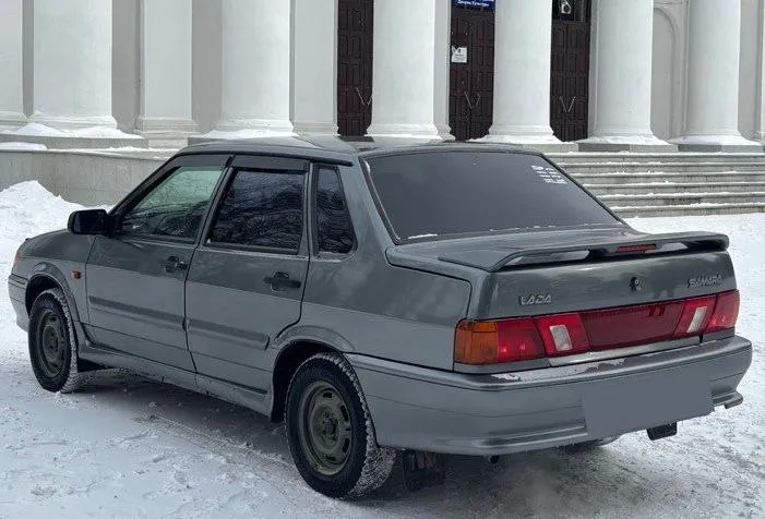 Продам ваз 2115 2012г. В.
Автомобиль в хорошем целом состоянии!
Вложений никаких не требует!
Оригинальный пробег составляет 113 тысяч километров!
Птс оригинал 3хоз.
Зеленая автотека.
Кузов живой!
Без гнилья ржавчины и прочих нюансов!
Авто весь в родном метали!
Все герметики и швы родные!
Остекление родное!
Днище, пороги, стаканы, низа дверей, лонжероны, ниша под запаску, все целое!
Авто не требует сварочных робот!
Техническая часть на 5/5!
Двигатель 8 клапанный!
Шепчет, работает ровно и тихо, без посторонних шумов, масло не берет!
Кпп не разболтана!
Переключается плавно, без каких либо хрустов и вылетов!
Ходовая часть идеал!
Абсолютно без стуков скрипов и прочего!
В ходу очень мягкая и взбитая!
Комплектация люкс:
Эл. Стеклоподъемники,
Электро педаль, подогрев сидений, бортовой компьютер, музыка, двух режимные led туманки, сигнализация, сервисные книжки,
Новая зимняя резина norman.
Цена 320:000т. Р.
Торг
+79490064017 - фотография - 4