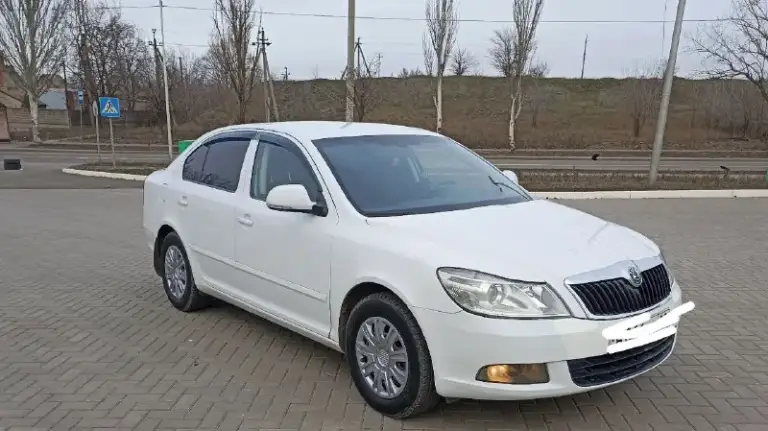 Skoda октавия а5 рестайлинг. 2012г. Мех.1.6. Пробег 223т. Км. Хорошее состояние. Кап. Ремонт двигателя. Замена всех расходников. Климат, мульти руль и прочее. Вложений не требует. Всё работает. Два комплекта резины на дисках.
Цена 700 т. Р. Донецк.
Т. +79494140092
📞 Звоните: +7(949)4140092 - фотография - 2