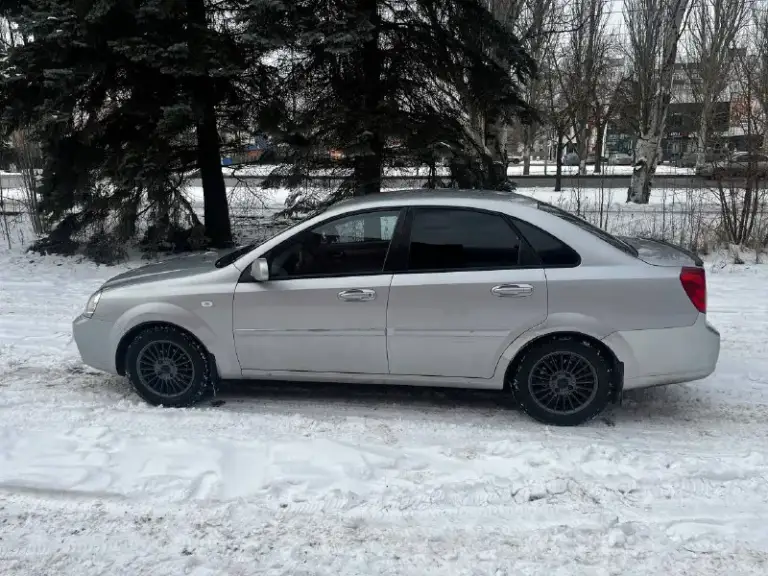 🚙Марка: chevrolet lacetti
⚙️Двигатель: 1.6
⛽️Вид топлива: бензин
📅Год выпуска: 2008
💴Цена:570.000 руб торг у заднего и переднего бампера
🗺️Пробег:225.000 км
📦:Кпп :механика
Автомобиль в хорошем состоянии, едет бодрее чем стоковый 1.6, салон не протёртый не прокуренный техническая часть на отлично недавно прошел полная то, замена форсунок, свечей, поменян полный комплект сцепления, заменен ближний свет на галогенный, так же стоит выхлопная прямоток.
По комплектации: гур, полностью в шумоизоляции, четыре стеклоподъемника, электро зеркала, датчик света, климат контроль, кондиционер, подогрев сидений имеются задние парктроники, стоит android планшет, мощный сабвуфер, 4 динамика. Зимняя резина
+ Летняя новая в комплекте
Все остальные доп вопросы
По телефону
+79497114808
📍•Город мариуполь
@Yaroslav_ipf
📞 Звоните: +7(949)7114808 - фотография - 4