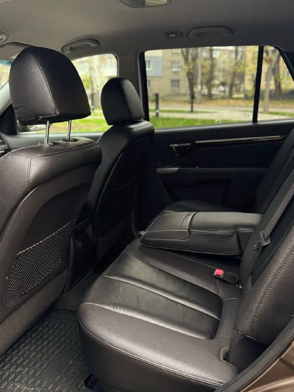 Тел. +7
Продам hyundai santa fe 2011г. В идеальном состоянии! По автомобилю делать ничего не надо!! Готов ехать на любые проверки за ваш счёт!
Авто без дтп!
Автомобиль весь в родном окрасе!! Можете приехать с толщиномером проверить!
Стёкла все заводские включая лобовое!
Птс оригинал
Два владельца по птс
Переоформление в мрэо
Комплектация
Двигатель 2.4 бензин
Пробег 220т родной!
Abs
Esp
Airbag
Без ключевой доступ
Запуск start stop
Круиз контроль
Бортовой компьютер
Камера заднего вида
Кожаный салон
Электропривод сидения
Помощь при спуске
Подогрев сидений
Подогрев зеркал
Parktronic
Датчик света
Датчик дождя
Электро слаживания зеркал
Двухзонный климат контроль
4 Стеклоподъемника
Полный привод
Хорошая резина
Два ключа
Цена 1.330.000т. Р
Очень срочно торг
Возможно продажа в кредит
📞 Звоните: +7(949)6447941 - фотография - 8