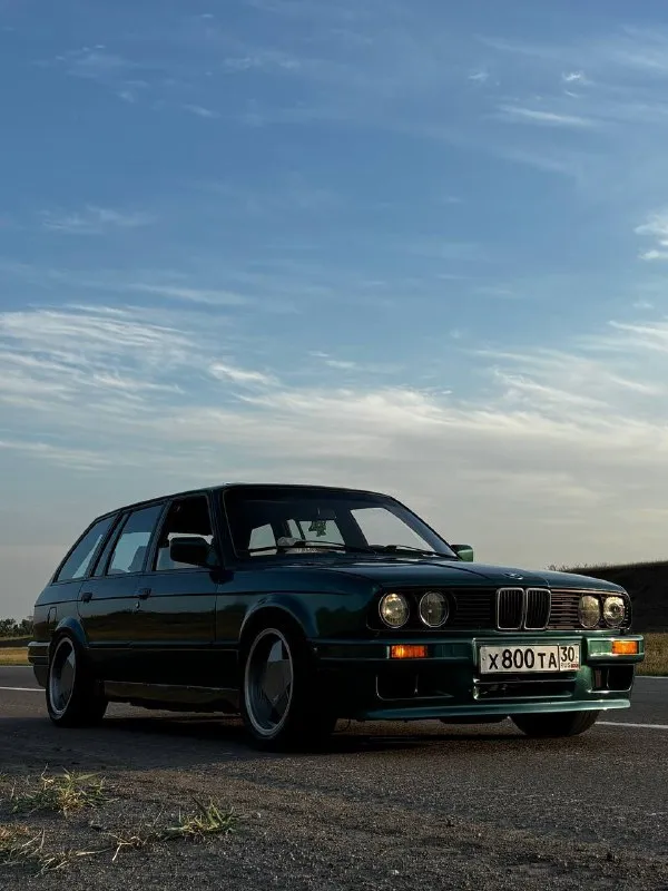 Продаю очень редкую bmw е30 универсал
1992 Года.
Двигатель м50б20 коробка механика
Двигатель обслужен.
Установлен радиатор ajs. С охлаждением проблем нет.
Механический люк и стеклоподъемники
В отличном состоянии, вложений по технике не требует. Есть нюансы по задней арке.
Установлена хорошая музыка с сабвуфером
Связь с хозяином есть. Все документы для переоформления на руках. Без штрафов и запретов. Автомобиль на учете.
Цена 450 000₽, торг у капота
Донецк
+79493943420
📞 Звоните: +7(949)3943420 - фотография - 1