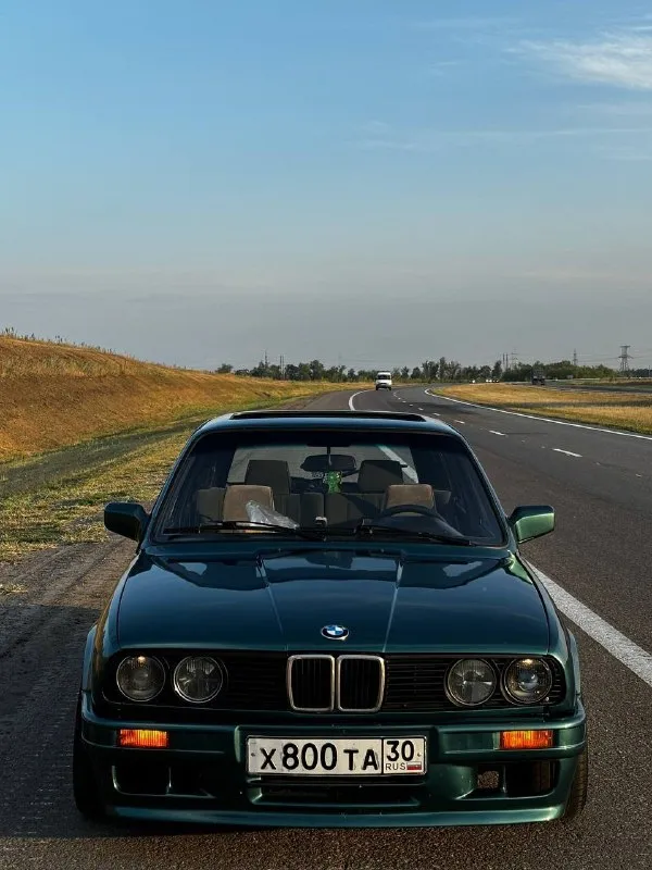 Продаю очень редкую bmw е30 универсал
1992 Года.
Двигатель м50б20 коробка механика
Двигатель обслужен.
Установлен радиатор ajs. С охлаждением проблем нет.
Механический люк и стеклоподъемники
В отличном состоянии, вложений по технике не требует. Есть нюансы по задней арке.
Установлена хорошая музыка с сабвуфером
Связь с хозяином есть. Все документы для переоформления на руках. Без штрафов и запретов. Автомобиль на учете.
Цена 450 000₽, торг у капота
Донецк
+79493943420
📞 Звоните: +7(949)3943420 - фотография - 3