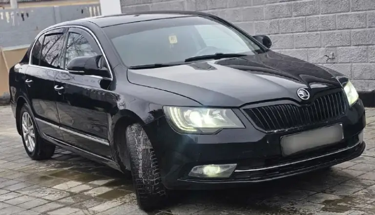 Skoda superb 2014
Представляем вашему вниманию автомобиль, в котором гармонично сочетаются премиальный комфорт, продуманная эргономика и чешское качество сборки.
Количество владельцев: 2;
Пробег: 175 000 км.
Богатая комплектация. В наличии все необходимые опции для комфортной и безопасной езды
Надёжность и долговечность
Комфорт и удобство в каждой детали
Разумное соотношение цены и качества.
Без вложений сел и поехал
1250000
Донецк
89495681038
📲 Tg: @krasava113
📞 Звоните: +7(949)5681038 - фотография - 2