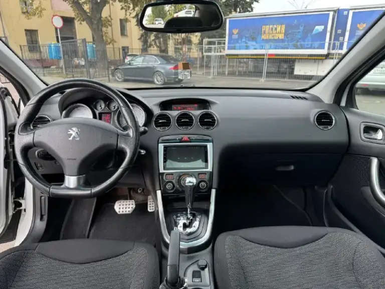 Продаю peugeot 308 2012г, 1.6 at, пробег 211000, к машине относился бережно, замена масла каждые 7-8к. Км, по двигателю никаких проблем нет как и по коробке, в целом машина в хорошем тех. Состоянии, есть небольшие недочеты по кузову но ничего критичного, на порогах коррозия, в комплект отдам зимнюю резину r16 205/55(отходила один сезон), стоит автозапуск(pandora) за более подробной информацией обращайтесь в лс или по телефону +79498460026
Автомобиль находится в г. Макеевка
Цена: 579 000₽
Торг присутствует
📞 Звоните: +7(949)8460026 - фотография - 7