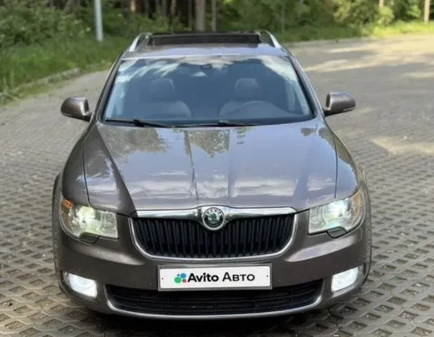 Skoda superb 2012
Комплектация laurin&klement
Универсал
Двигатель 2.0 tfsi (200л. С)
Коробка dq 250 мокрая (самая надежная) 6ступ акпп
Привод передний
Пробег 245к
Комплектация:
4 Эл. Стеклоподъемника
Парктроники передние задние
Камера заднего вида
Круизконтроль
Климат контроль
Датчик дождя
Датчик света
Электропакет сидений с поддержками (три режима памяти сидений)
Обдув/подогрев сидений
Панорама/люк
Зонтики в задних картах
Экран мультимедиа навигация
Очень хорошая музыка
Резина зима новая
Резина лето
Диски 18-й оригинальные не битые и ни катанные
По машине было сделано очень много, а именно:
Поменяна цепь в сборе(питсбург)
Новый квкг
Турбина новая
Масло помойка новая
Насос тнвд новый
Теплообменник новый
Форсунки новые (питсбург)
Масло в коробке новое
Машина полностью обслужена
Цена: 1.360.000 руб. Торг.
Осмотр в городе алчевск
+7(959) 502-25-40 Марк
📞 Звоните: +7(959)5022540 - фотография - 2