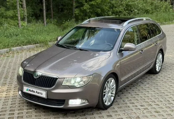 Skoda superb 2012
Комплектация laurin&klement
Универсал
Двигатель 2.0 tfsi (200л. С)
Коробка dq 250 мокрая (самая надежная) 6ступ акпп
Привод передний
Пробег 245к
Комплектация:
4 Эл. Стеклоподъемника
Парктроники передние задние
Камера заднего вида
Круизконтроль
Климат контроль
Датчик дождя
Датчик света
Электропакет сидений с поддержками (три режима памяти сидений)
Обдув/подогрев сидений
Панорама/люк
Зонтики в задних картах
Экран мультимедиа навигация
Очень хорошая музыка
Резина зима новая
Резина лето
Диски 18-й оригинальные не битые и ни катанные
По машине было сделано очень много, а именно:
Поменяна цепь в сборе(питсбург)
Новый квкг
Турбина новая
Масло помойка новая
Насос тнвд новый
Теплообменник новый
Форсунки новые (питсбург)
Масло в коробке новое
Машина полностью обслужена
Цена: 1.360.000 руб. Торг.
Осмотр в городе алчевск
+7(959) 502-25-40 Марк
📞 Звоните: +7(959)5022540 - фотография - 3