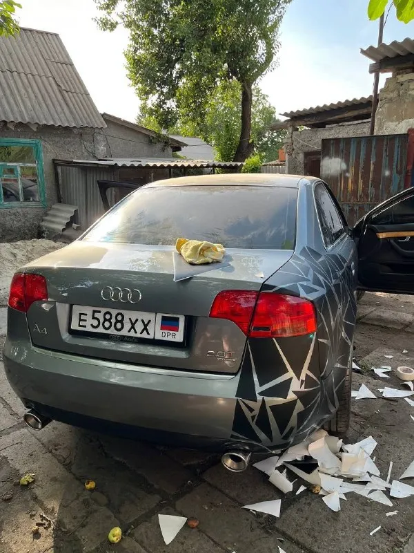 Продам audi a4 в7 2005 года, 2 литровый двигатель турбо, коробка механика. Состояние видно по фото. Тормоза дисковые, полный привод. Гидроусилитель руля. Рыжиков по кузову нет. Салон чистый, не прокуренный. Диски титан r18 на летней низкопрофильной резине. Стоит 1 год в гараже, не ездит. ( так как мужа лешили прав) с документами всё в порядке, всё чисто, можно переоформить. Машину жалко, что просто стоит, поэтому и продаём. Цена 800 тысяч( возможен обмен на mitsubishi lancer 10). Телефон +79497965657 город торез
📞 Звоните: +7(949)7965657 - фотография - 2