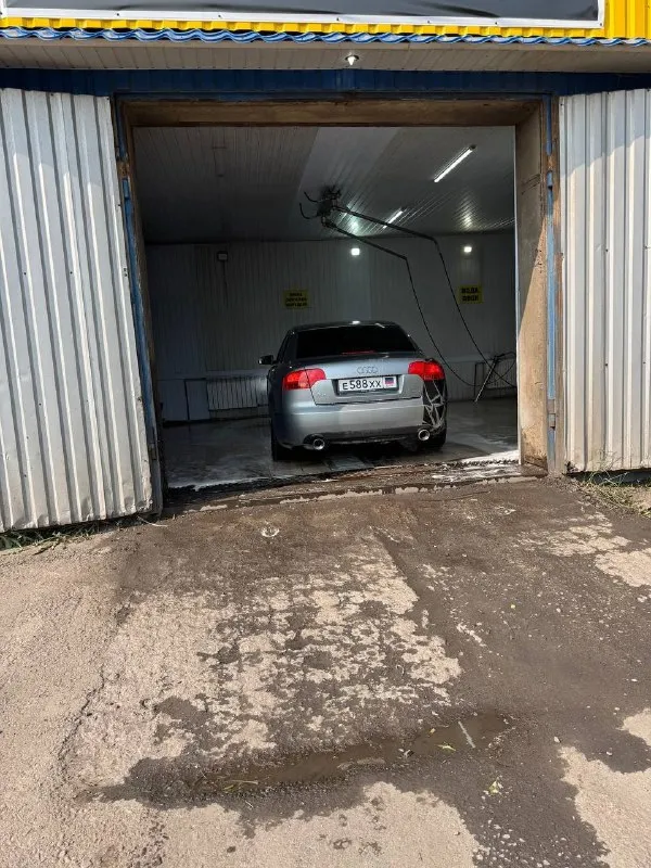 Продам audi a4 в7 2005 года, 2 литровый двигатель турбо, коробка механика. Состояние видно по фото. Тормоза дисковые, полный привод. Гидроусилитель руля. Рыжиков по кузову нет. Салон чистый, не прокуренный. Диски титан r18 на летней низкопрофильной резине. Стоит 1 год в гараже, не ездит. ( так как мужа лешили прав) с документами всё в порядке, всё чисто, можно переоформить. Машину жалко, что просто стоит, поэтому и продаём. Цена 800 тысяч( возможен обмен на mitsubishi lancer 10). Телефон +79497965657 город торез
📞 Звоните: +7(949)7965657 - фотография - 3